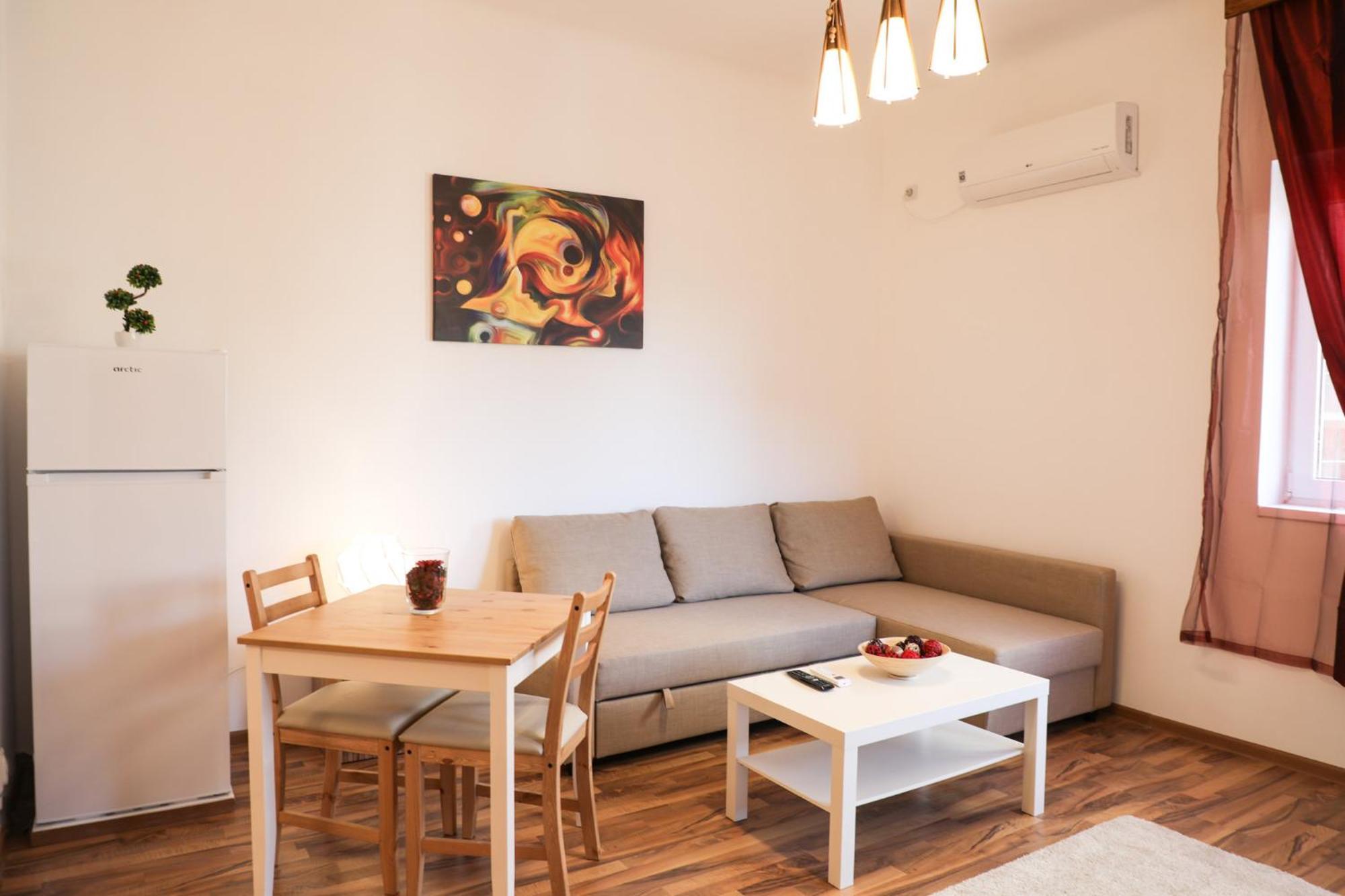 Ultracentral Apartament With Balcony - Old Town ブカレスト エクステリア 写真