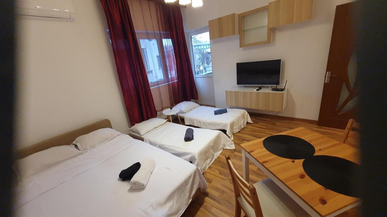 Ultracentral Apartament With Balcony - Old Town ブカレスト エクステリア 写真